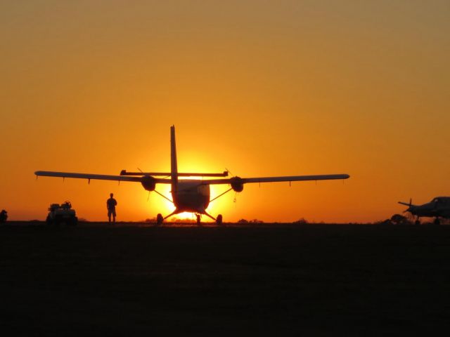 De Havilland Canada Twin Otter (N469TS) - The end of a long day flying skydivers!