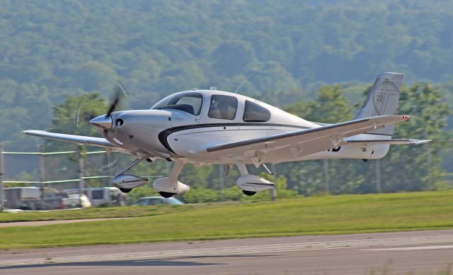 Cirrus SR-22 (N622AB)