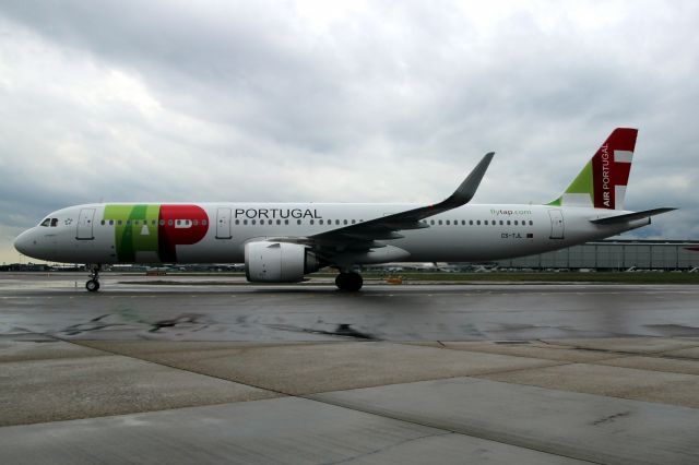 Airbus A321neo (CS-TJL) - Taxiing to Stand 218 on 3-May-19 operating flight TAP1356 from LPPT.