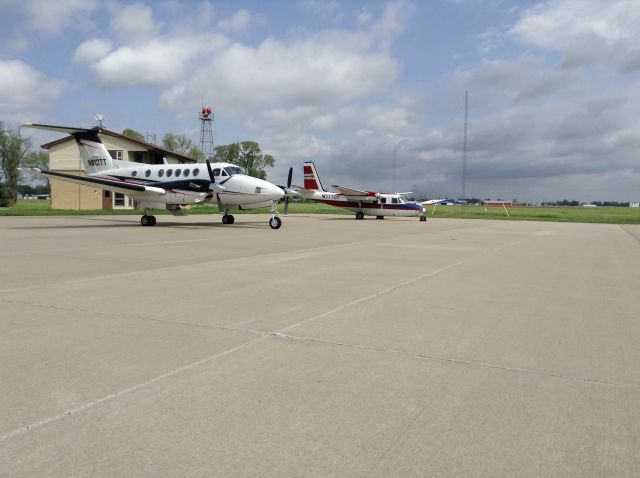 Beechcraft Super King Air 200 (N812TT)