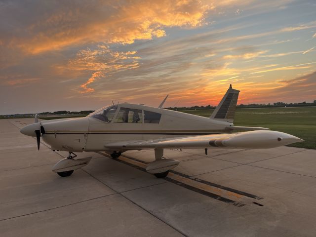 Piper Cherokee (N9535J)