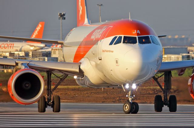 Airbus A320 (OE-IJA) - Imminent takeoff from"Coulée Verte" garden.