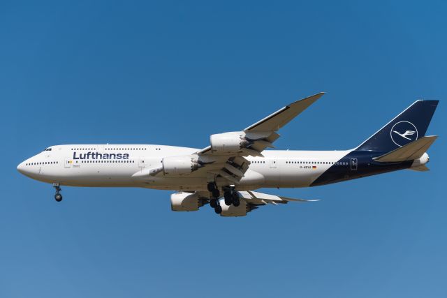 BOEING 747-8 (D-ABYA) - Lufthansa's B748 in a new livery landed at zspd-19.4.12