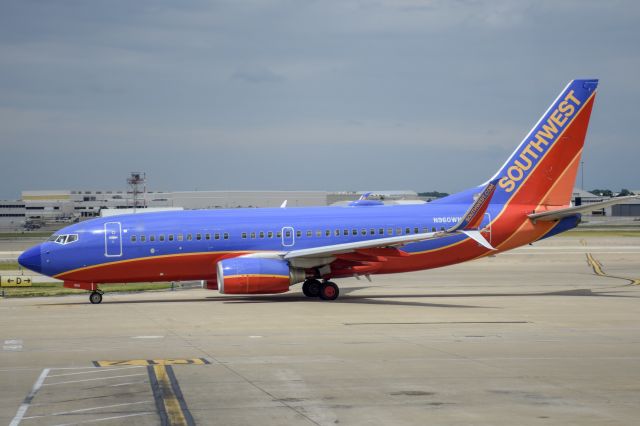 Boeing 737-700 (N960WN)