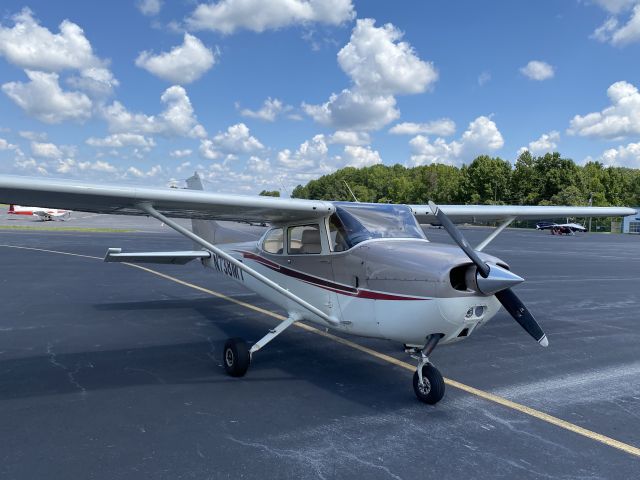 Cessna Skyhawk (N738MT)