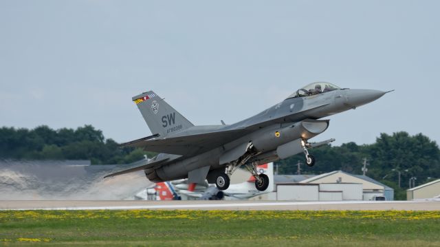 Lockheed F-16 Fighting Falcon (AFR910398)