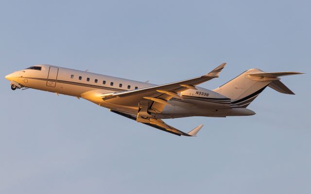 Bombardier Global 5000 (N3338)