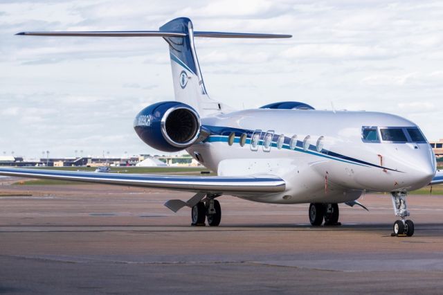 Gulfstream Aerospace Gulfstream G650 (N889CH) - PHOTO CREDIT: Dave Subelackbr /URL: https://www.flickr.com/photos/wee_in_yyc/52081223271/