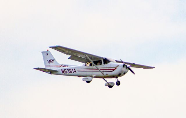 Cessna Skyhawk (N53614)