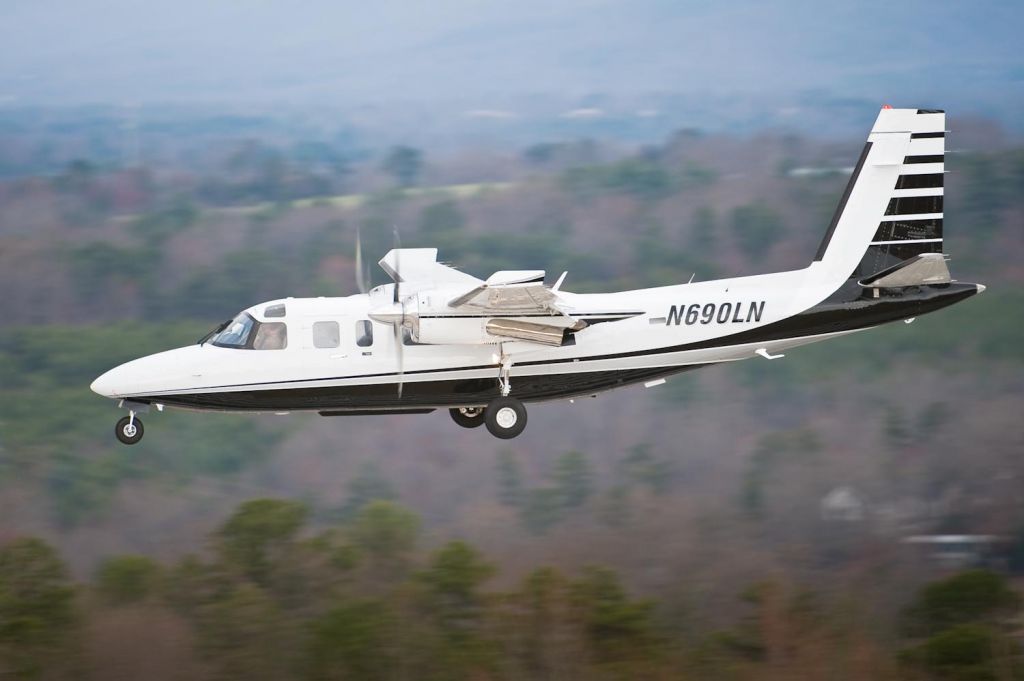 Rockwell Turbo Commander 690 (N690LN) - 18.Mar.10