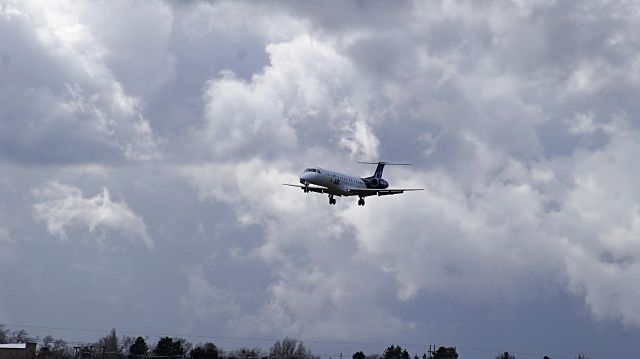 Embraer ERJ-145 (N824HK)