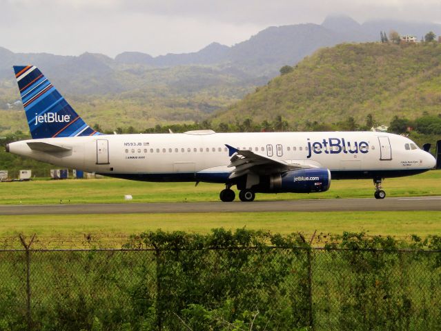 Airbus A320 (N593JB)