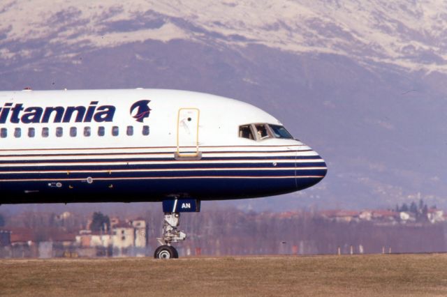 Boeing 757-200 (G-BYAN)