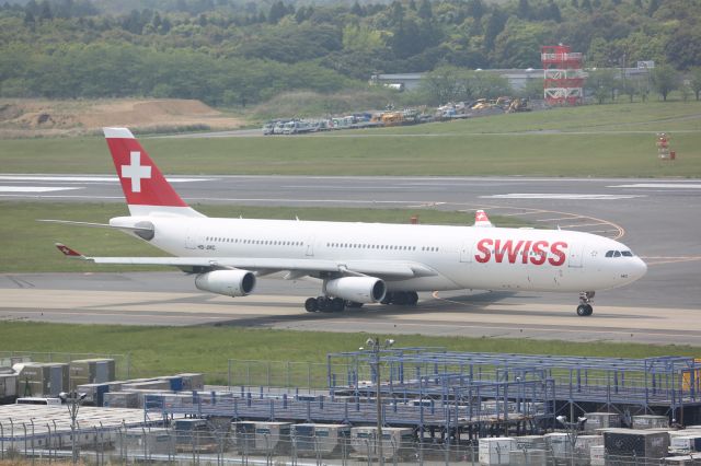 Airbus A340-300 (HB-JMC)