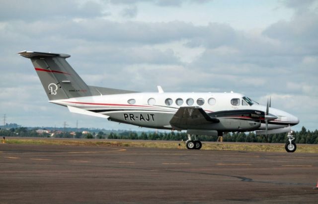 Beechcraft Super King Air 200 (PR-AJT)