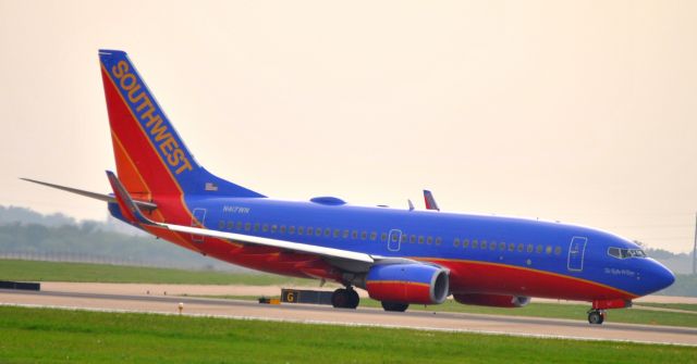Boeing 737-700 (N417WN)