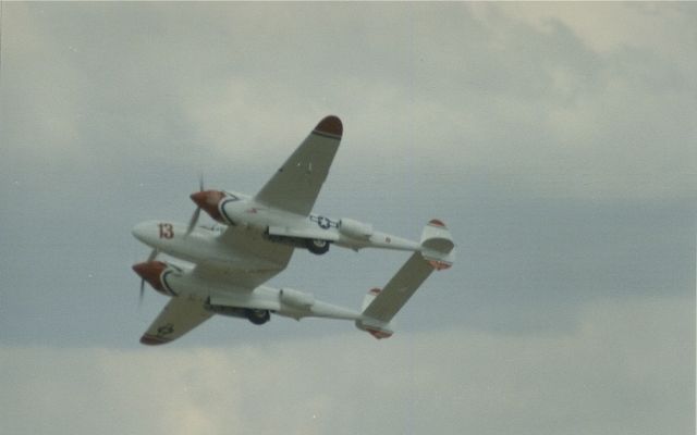 Lockheed P-38 Lightning (N25Y) - white lightnin