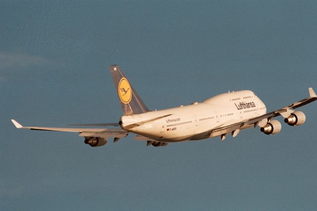 Boeing 747-400 — - LH departing KBOS runway 22R