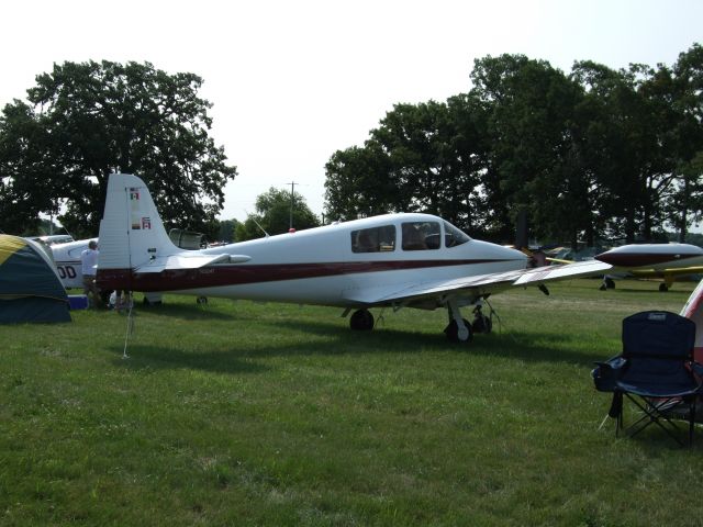 Cessna 350 (N2524T)