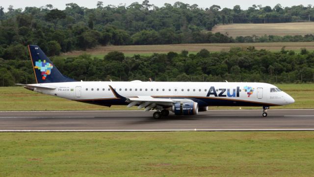 Embraer ERJ-190 (PR-AXW)