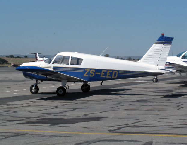 Piper Cherokee (ZS-EED)