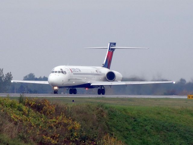 Boeing 717-200 (N930AT)