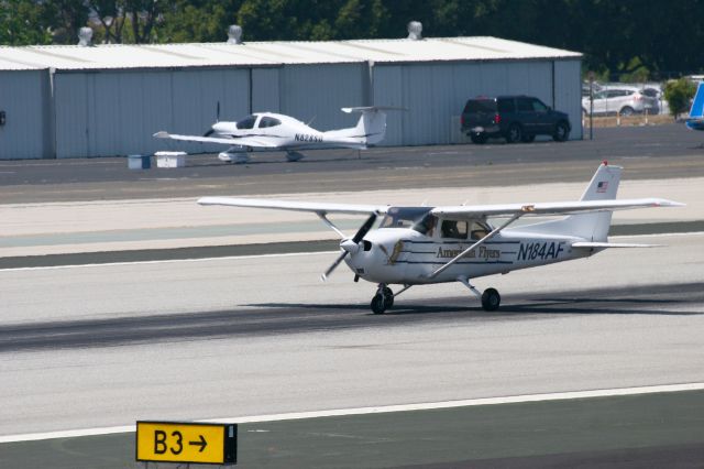 Cessna Skyhawk (N184AF)