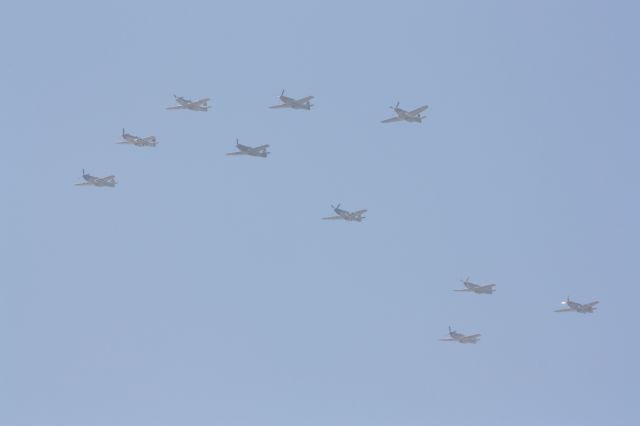 — — - P-51s Chino