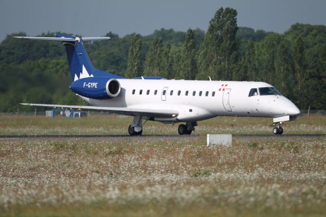 Embraer ERJ-135 (F-GYPE)