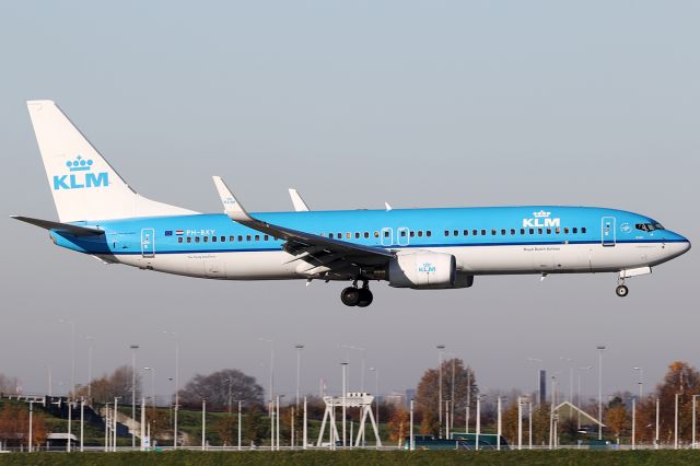 Boeing 737-800 (PH-BXY)