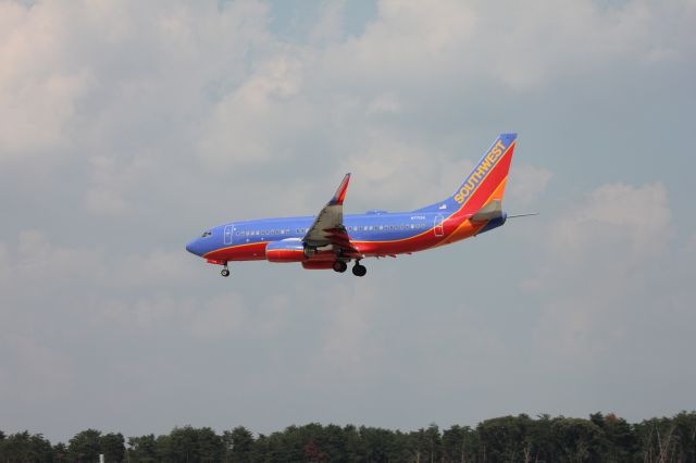 Boeing 737-700 (N7713A) - 9/3/15br /Flight 1335 KSDF to KBWI