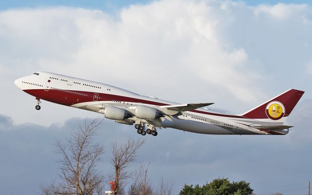 BOEING 747-8 (VQ-BSK) - worldwide aircraft holdings b747-8zv bbj vq-bsk circuit training at shannon 5/1/18.