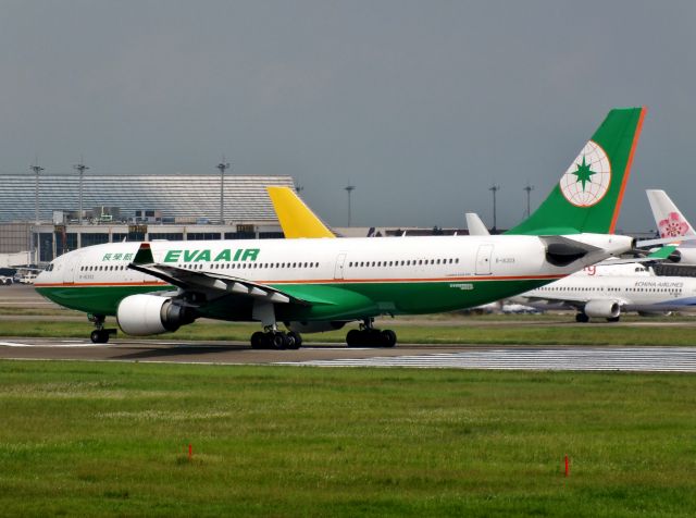 Airbus A330-200 (B-16303)