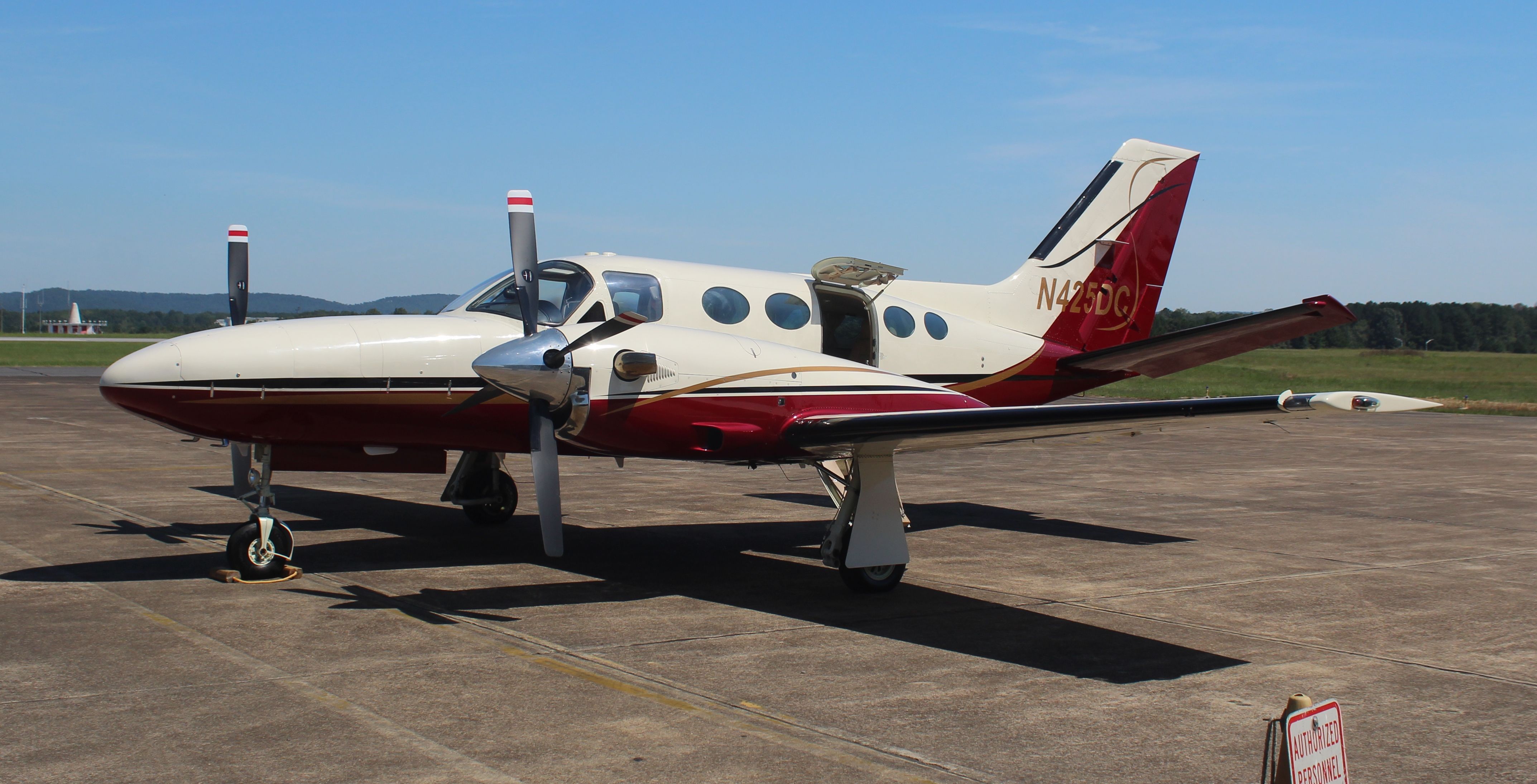 Cessna Conquest 1 (N425DC) - A 1983 model Cessna 425 Conquest I on the ramp at Northeast Alabama Regional Airport, Gadsden AL - August 17, 2019.