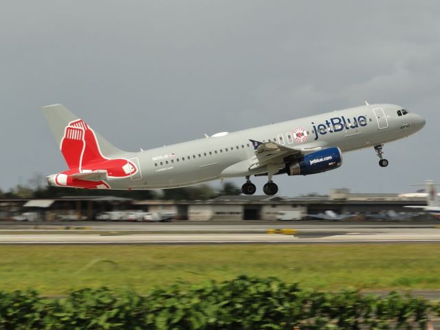 Airbus A320 (N605JB)