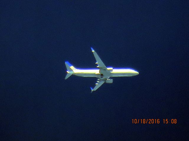 Boeing 737-900 (N69818)