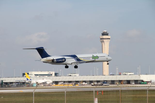 McDonnell Douglas MD-83 (N120MN)