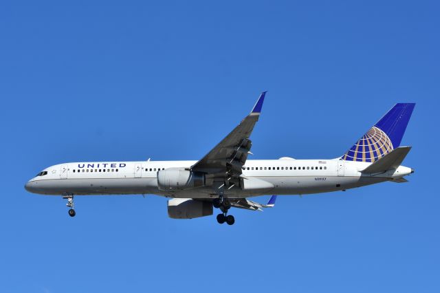 Boeing 757-200 (N19117)