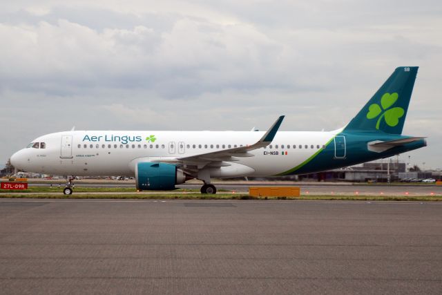 Airbus A320neo (EI-NSB) - Taxiing to Stand 221R on 12-Oct-22 operating flight EIN174 from EIDW.