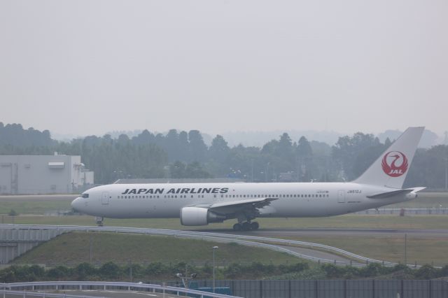 BOEING 767-300 (JA612J)