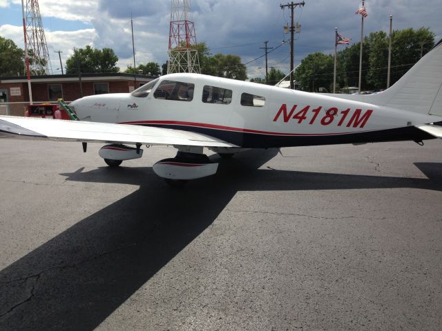 Piper Cherokee (N4181M) - Refueling in Ohio enroute from KSJC to KPWM