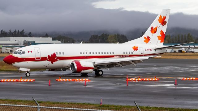 Boeing 737-500 (C-FPHS)