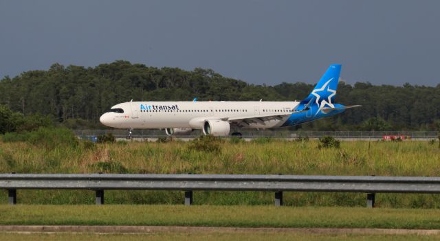 Airbus A321 (C-GOIO) - 7/30/23 landing on Rwy 35R from YYZ