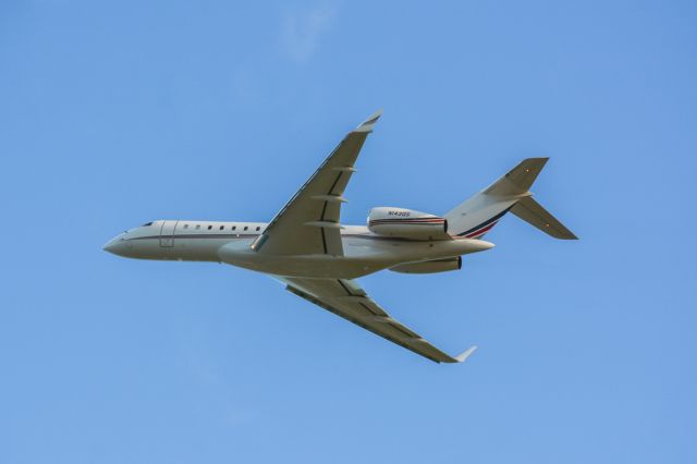 Bombardier Global Express (N143QS) - GLEX departing out of KROL after NBAA 14