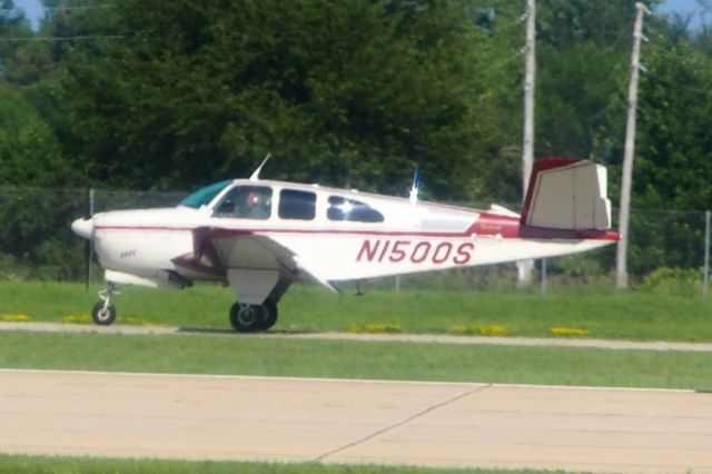 Beechcraft 35 Bonanza (N1500S)