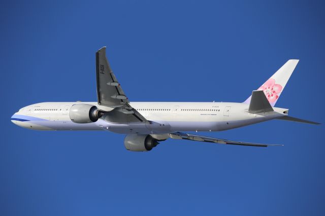 BOEING 777-300ER (B-18006)