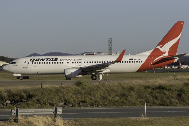 Boeing 737-800 (VH-VXG) - Turning onto B3 for A3 holding point