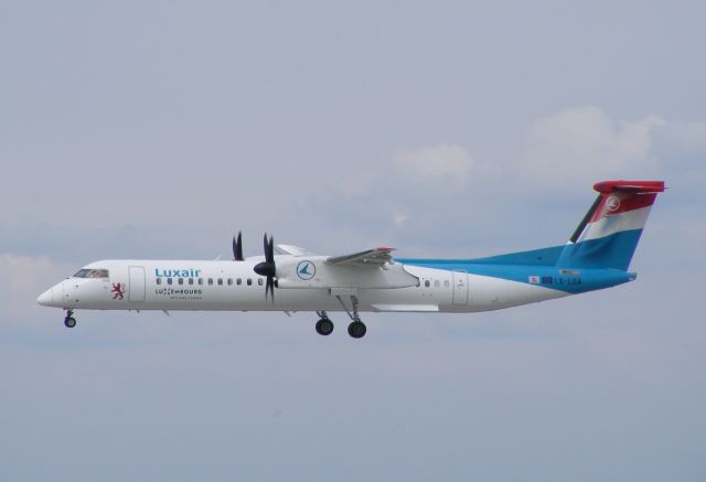 de Havilland Dash 8-100 (LX-LQA)