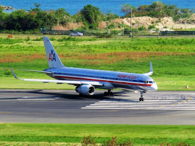 Boeing 757-200 (N679AN)