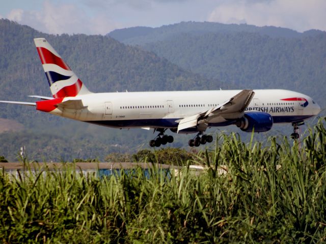 Boeing 777-200 (G-YMMB)